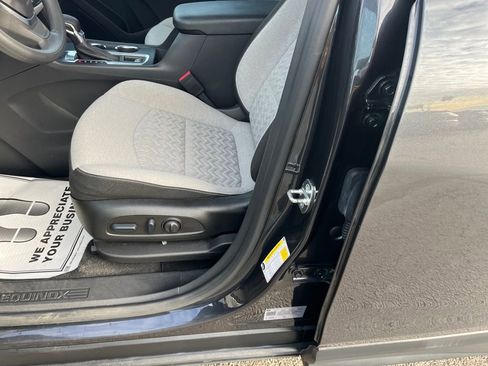 Used 2022 Chevrolet Equinox LS w/ LS Convenience Package image 19