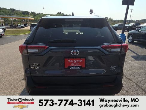 Used 2024 Toyota RAV4 XLE AWD/4WD image 7