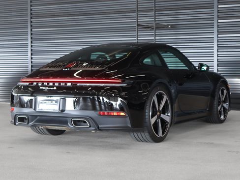Used 2025 Porsche 911 Carrera RWD image 10