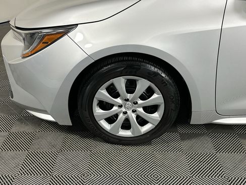 Used 2024 Toyota Corolla LE FWD image 11