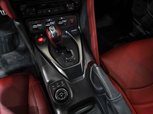 Used 2021 Nissan GT-R Premium AWD/4WD image 12