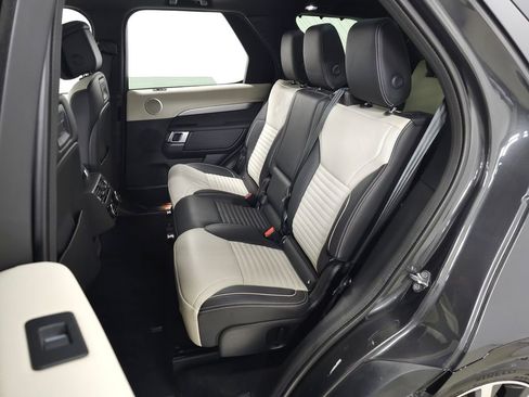 Certified 2023 Land Rover Discovery S R-Dynamic AWD/4WD image 40