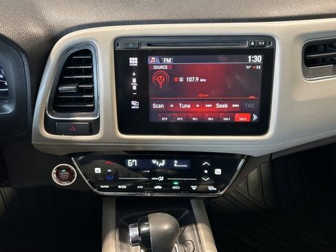 Used 2017 Honda HR-V EX-L image 4