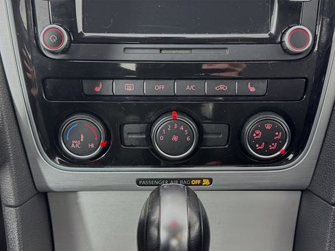 Used 2013 Volkswagen Passat 2.5 SE image 14