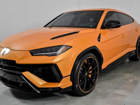 Used 2023 Lamborghini Urus S image 6