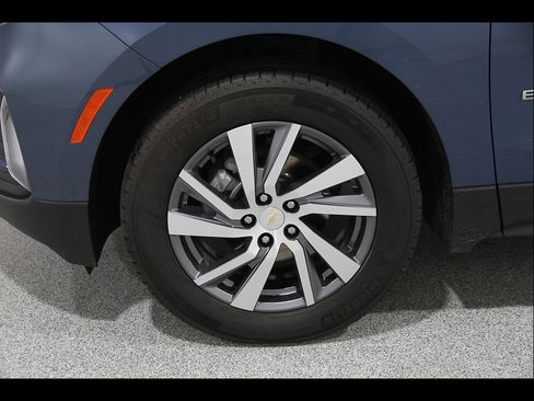 Certified 2024 Chevrolet Equinox LT AWD/4WD image 23