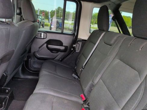 Used 2019 Jeep Wrangler Unlimited Sport S AWD/4WD image 14