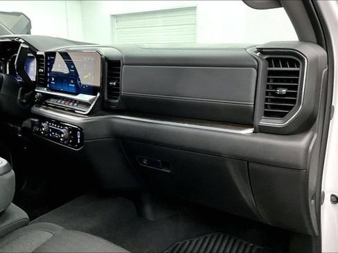 Used 2025 Chevrolet Silverado 2500 LT w/ Convenience Package AWD/4WD image 19
