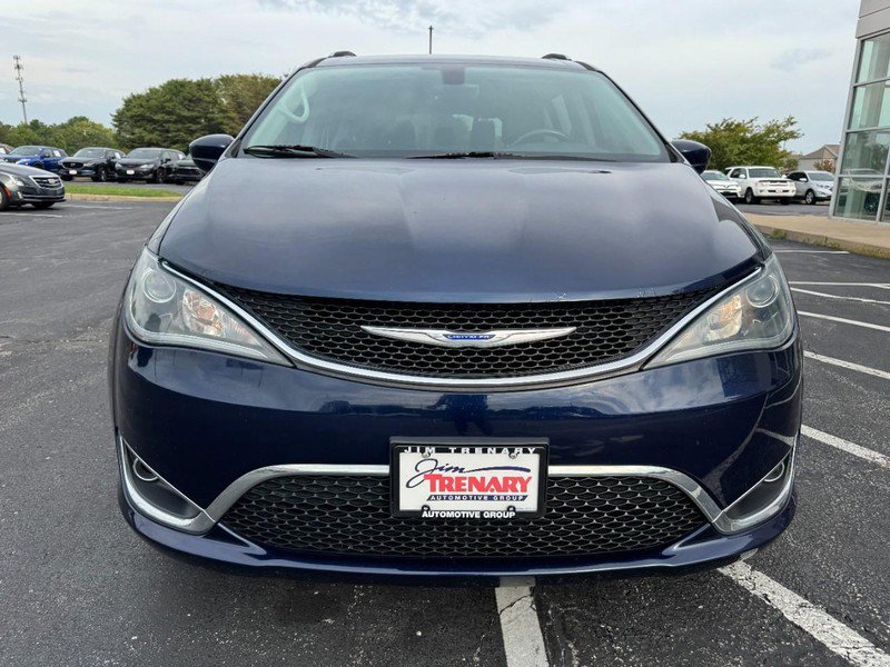 Used 2019 Chrysler Pacifica Touring-L FWD image 9
