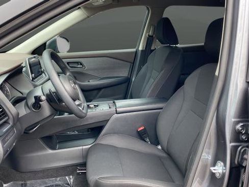 Used 2023 Nissan Rogue S FWD image 9