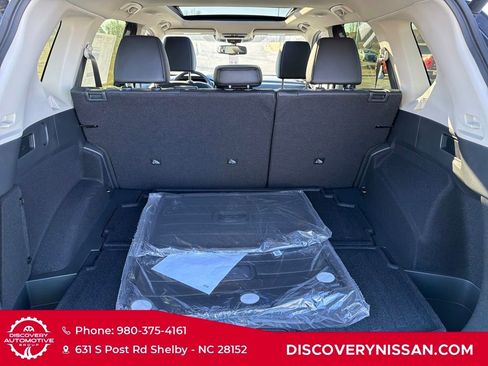 New 2026 Nissan Rogue Platinum w/ Tech Package AWD/4WD image 35