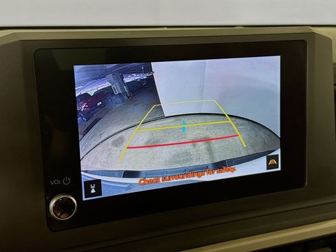 Used 2025 Toyota Tacoma SR image 16