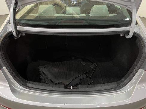 Used 2018 Hyundai Elantra SEL FWD image 15