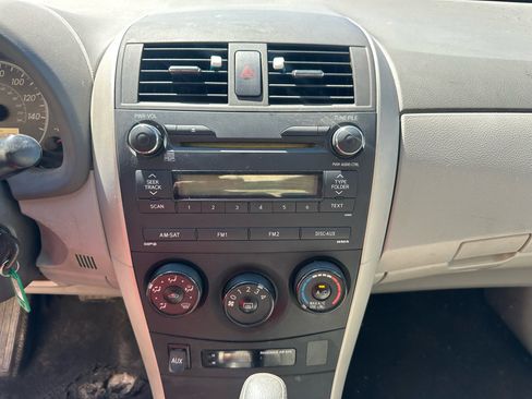 Used 2010 Toyota Corolla image 15