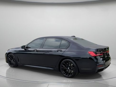 Used 2021 BMW 750i xDrive w/ Luxury Rear Seating Package AWD/4WD image 19