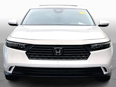 Used 2023 Honda Accord EX image 4
