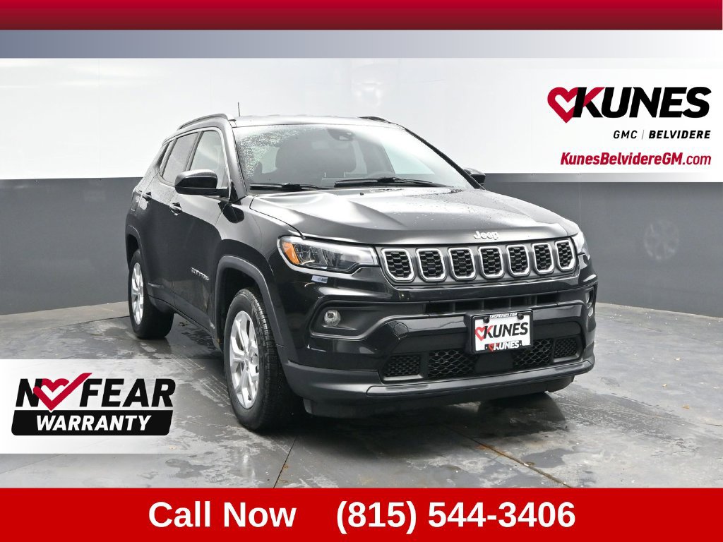 Used 2024 Jeep Compass Latitude AWD/4WD image 1