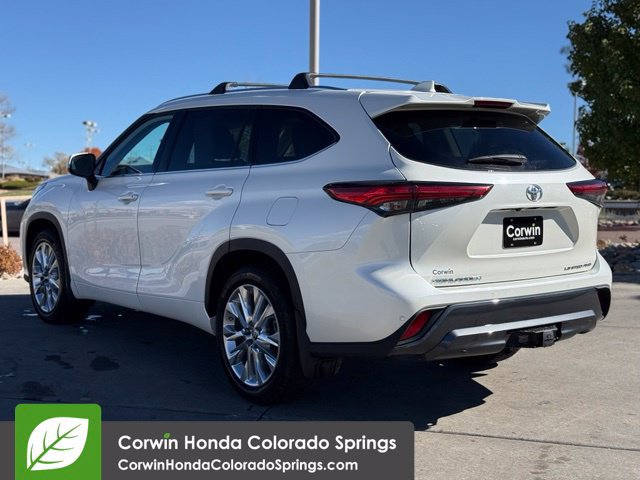 Used 2021 Toyota Highlander Limited AWD/4WD image 7