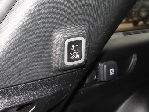 Used 2023 Jeep Grand Cherokee Altitude image 19