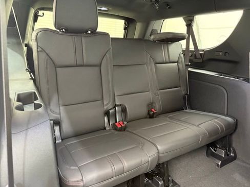 New 2025 Chevrolet Suburban RST w/ RST Capability Package image 31