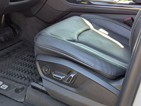 Used 2024 Audi Q8 Prestige image 20