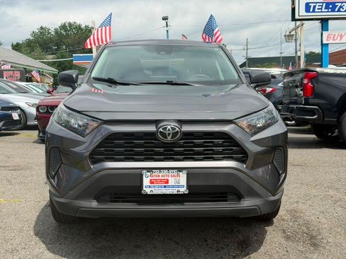 Used 2022 Toyota RAV4 LE AWD/4WD image 13