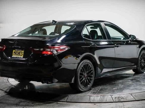 Certified 2023 Toyota Camry SE image 3