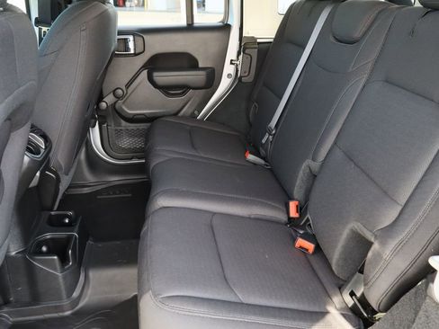 Used 2022 Jeep Wrangler Unlimited Sport image 22