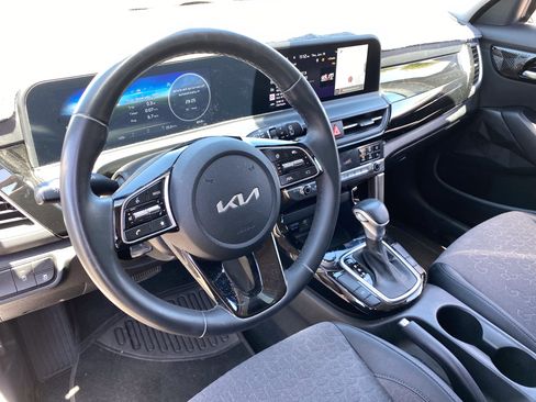 Used 2024 Kia Seltos S FWD image 18