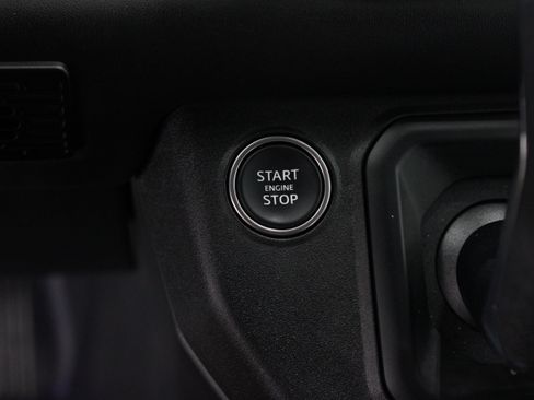 Used 2025 Land Rover Defender 130 Outbound AWD/4WD image 18