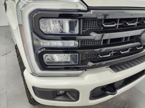 Used 2024 Ford F350 Lariat w/ Lariat Ultimate Package image 23