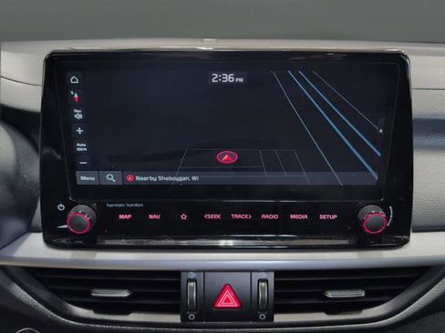 Used 2024 Kia Forte GT-Line w/ GT-Line Premium Package image 8