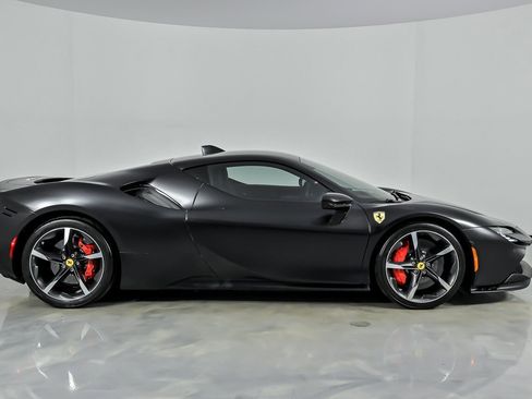 Used 2022 Ferrari SF90 Stradale AWD/4WD image 14