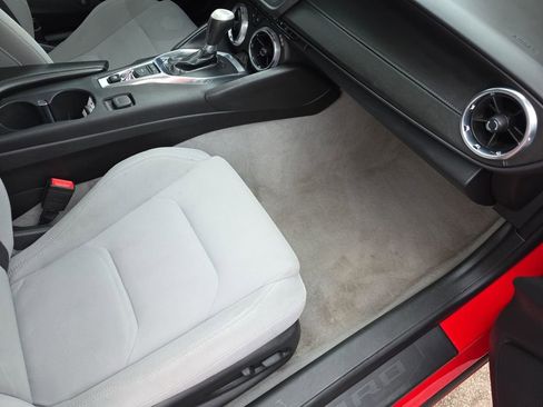 Used 2017 Chevrolet Camaro LT image 18