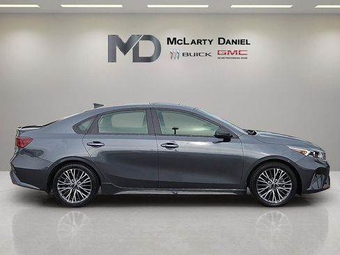 Used 2023 Kia Forte GT-Line w/ GT-Line Premium Package FWD image 6