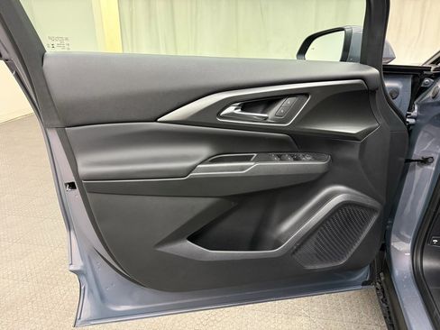 New 2026 Chevrolet Equinox EV LT image 25