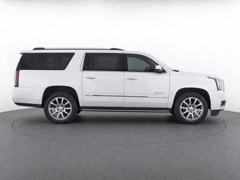 Used 2017 GMC Yukon XL Denali w/ Open Road Package AWD/4WD image 8