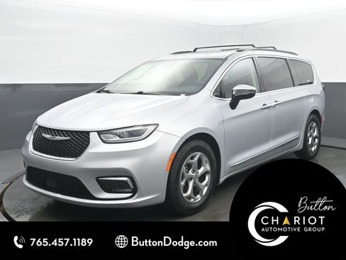 Used 2023 Chrysler Pacifica Limited FWD image 1