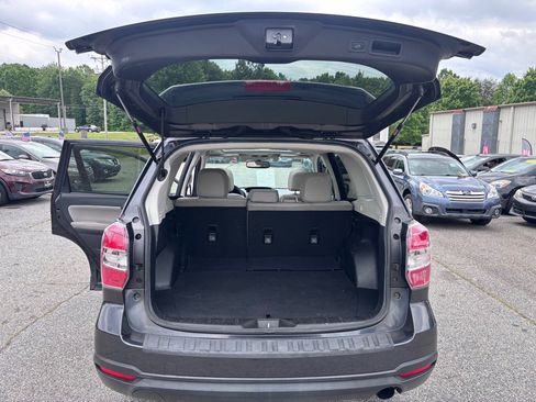 Used 2014 Subaru Forester 2.5i Touring AWD/4WD image 22