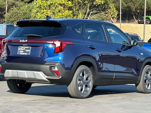 New 2026 Kia Seltos LX image 4