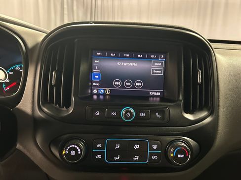 Used 2020 Chevrolet Colorado W/T w/ WT Convenience Package RWD image 17