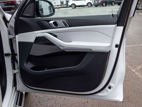 Used 2026 BMW X7 xDrive40i image 13