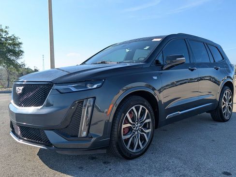 Used 2023 Cadillac XT6 Sport w/ Technology Package AWD/4WD image 9