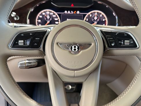 Used 2021 Bentley Flying Spur W12 AWD/4WD image 23