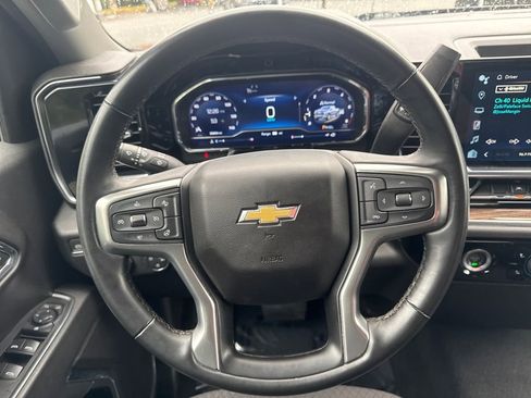 Used 2023 Chevrolet Silverado 1500 LT image 14