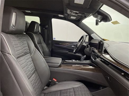 Certified 2024 Cadillac Escalade Sport Platinum image 24