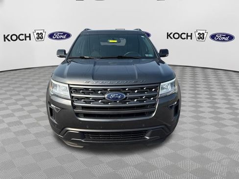 Used 2019 Ford Explorer XLT w/ Equipment Group 202A AWD/4WD image 2