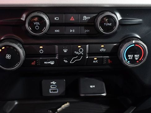 New 2026 Ford F350 XLT w/ XLT Premium Package AWD/4WD image 28