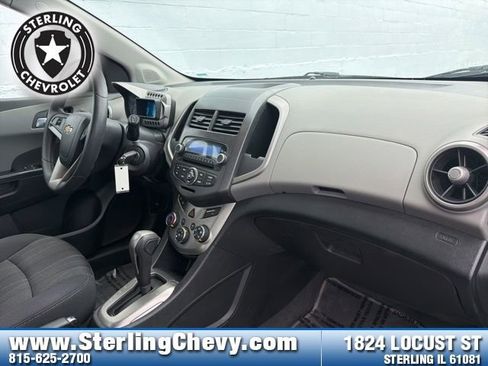 Used 2015 Chevrolet Sonic LT image 13