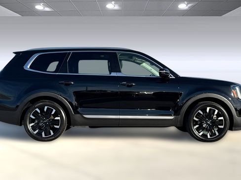 Used 2023 Kia Telluride SX Prestige image 2